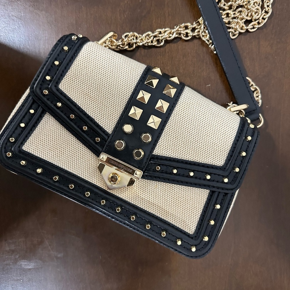Michael kors soho purse.